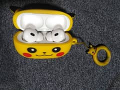 airpods pro & pikachu casing 0