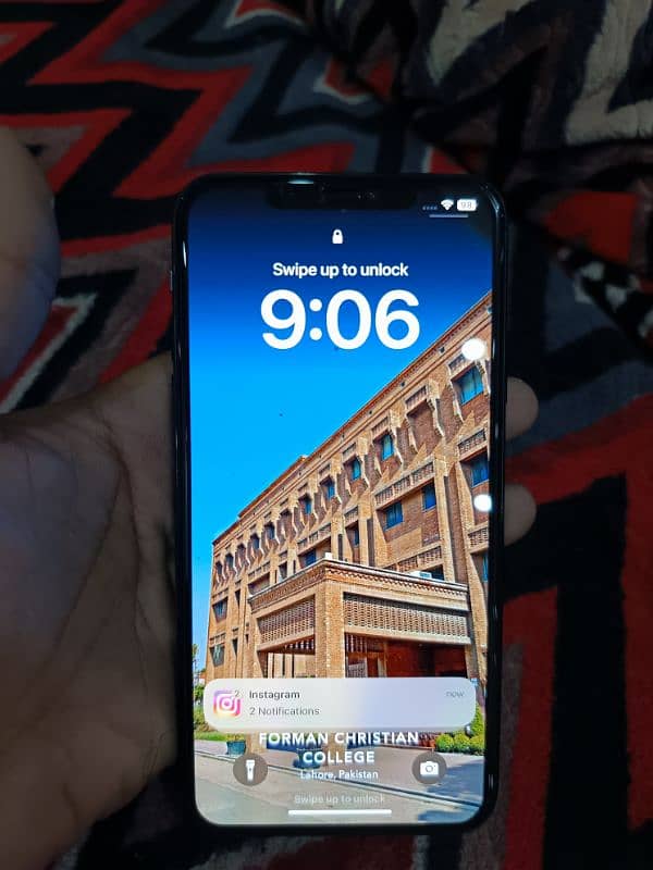 Iphone 11 pro max 64gb factory unlock non pta 1