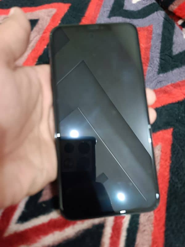 Iphone 11 pro max 64gb factory unlock non pta 2