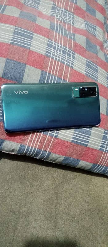 vivo y31 or 1 mhant Chala h bs koi km nh 3