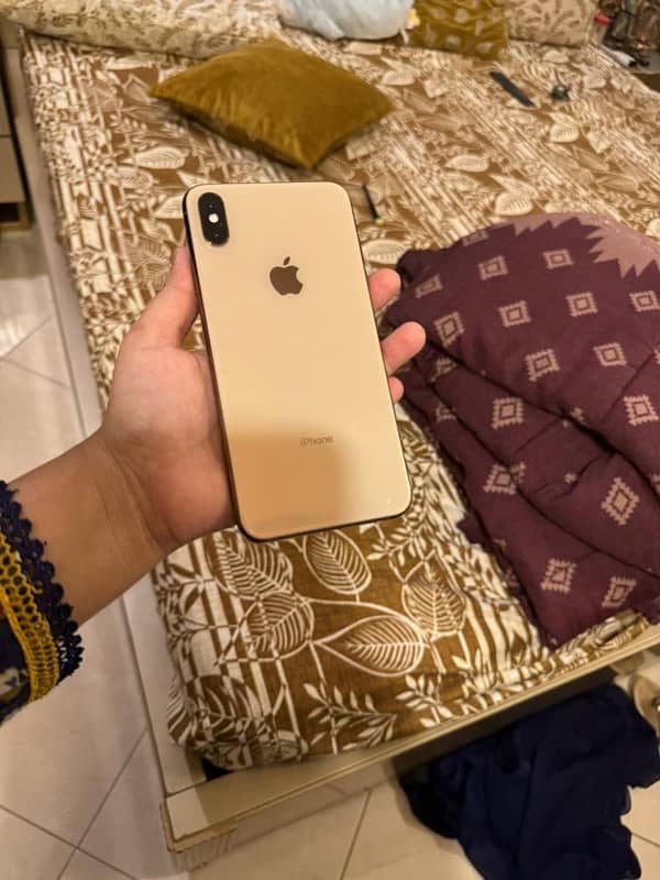 IPhone XsMax 256 gb Gold colour 0