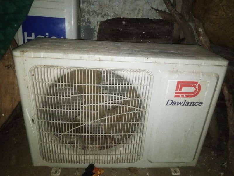 1 5 ton ac dawlance non inverter good condition 0