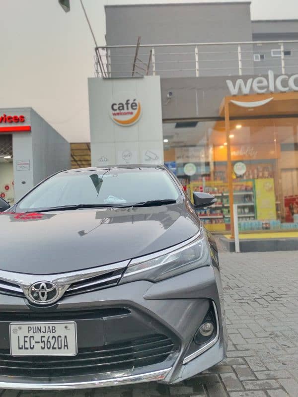 Toyota Altis Grande 2018 1