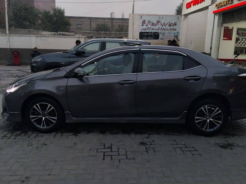 Toyota Altis Grande 2018 3