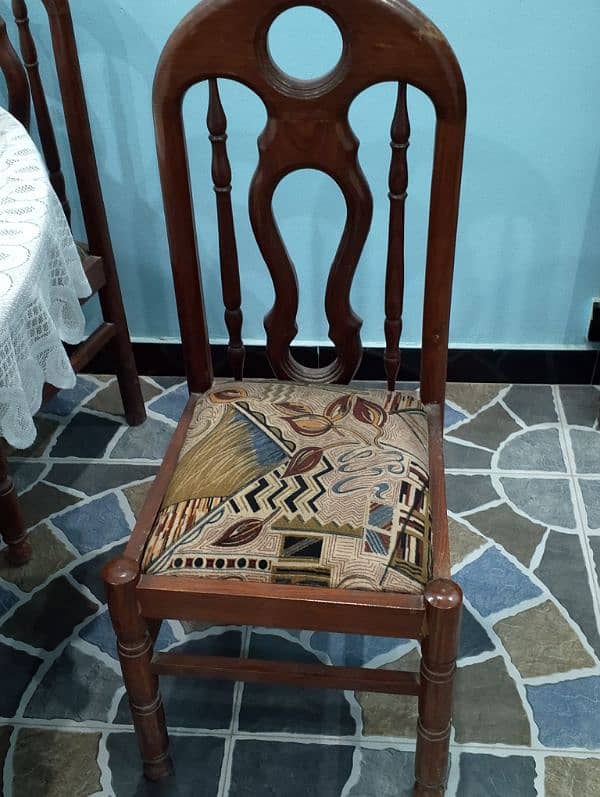 Wooden Round Dining Table with 6 Chairs 4