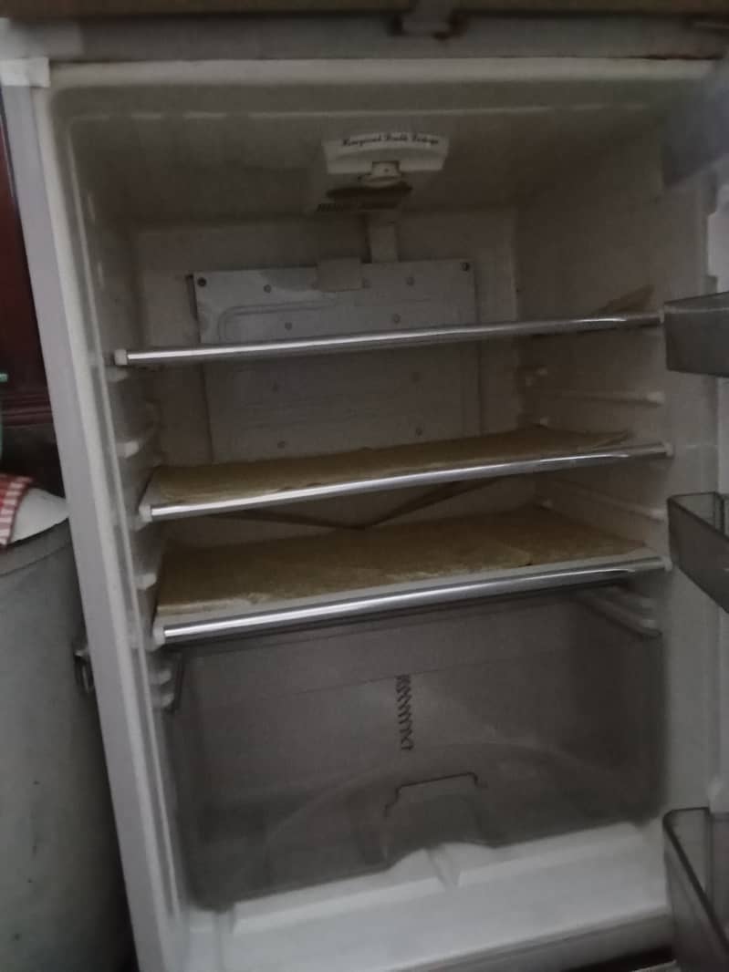 dawlance fridge condition good 2