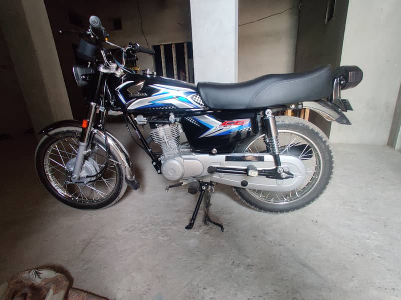 Honda 125 2025 mo 7