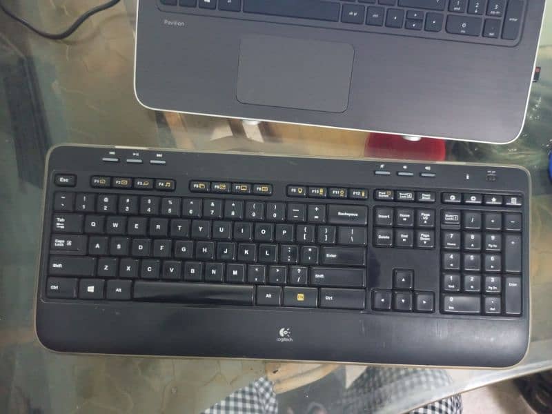 Logitech wireless keyboard & mouse 1