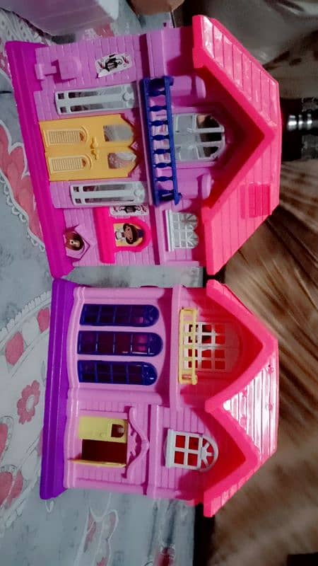 furnished doll house with barbie 0