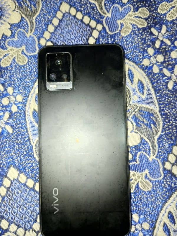 vivo v21 urgent sale with box 1