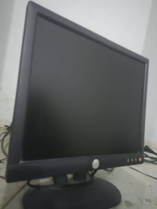 LCD 16 INCH FOR SALE 1