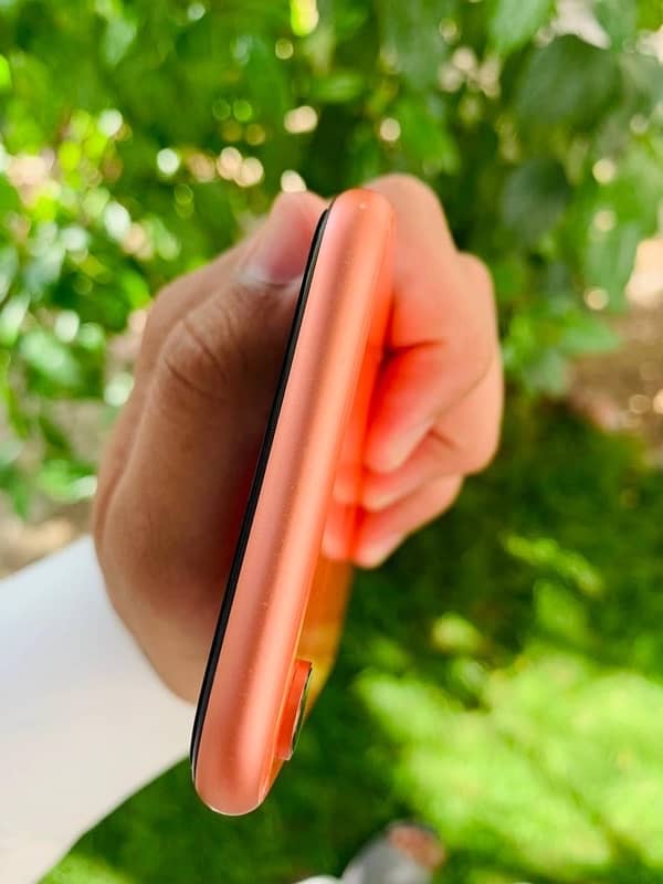 Iphone XR 64 Gb factory Unlock 3