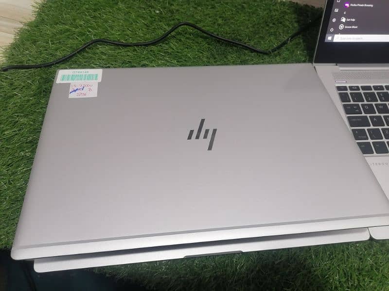 Hp Elitebook Folio 1040 G4 i5 7th gen with new logo 4