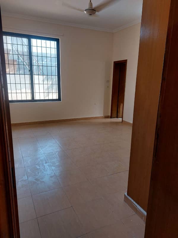 20-Marla Full House for Rent in DHA Ph-1 Lahore Owner Built House. 28