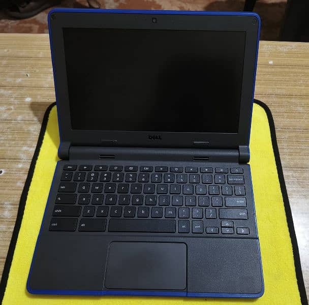 Laptop Dell 3180 2