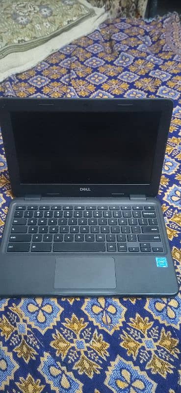 Dell Chromebook ram 4 GB Hard 16 GB 1