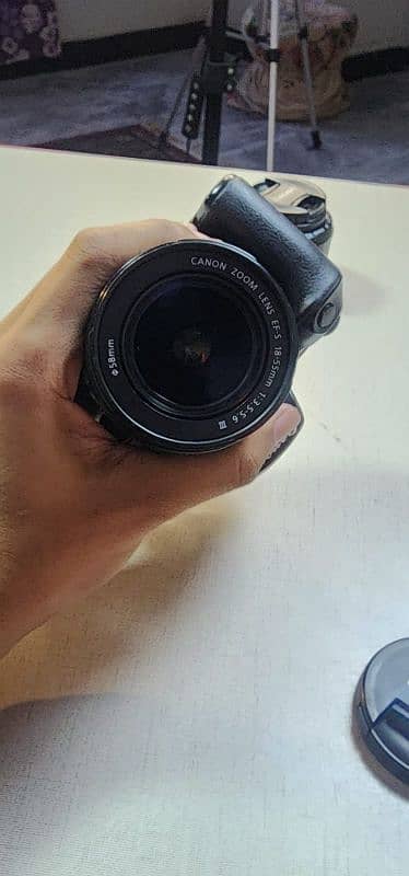 Canon EOS 200D with 2 Lenses 1855mm & 50mm 3