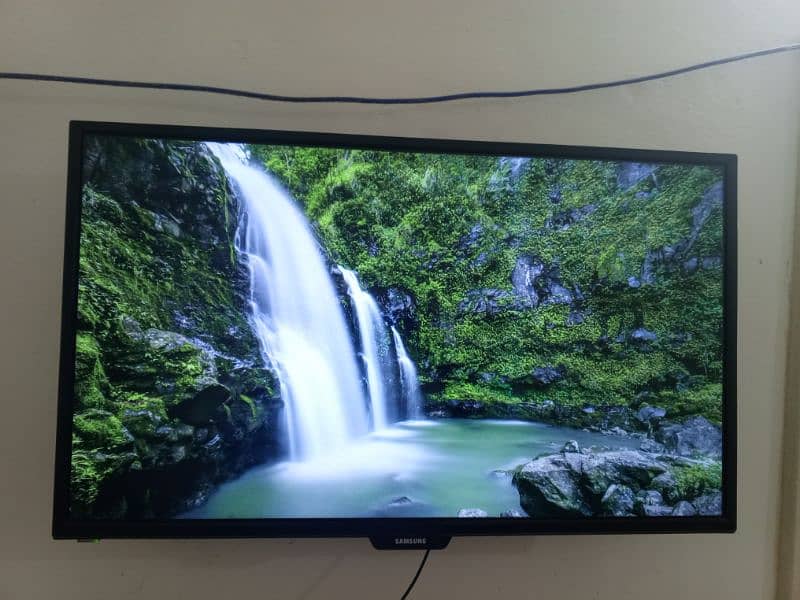 Smart LED TV 32 Inches Made in Malaysia With Original Remote 6