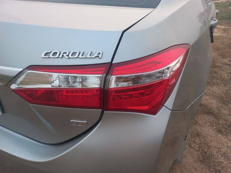 Toyota Corolla GLI 2015 16