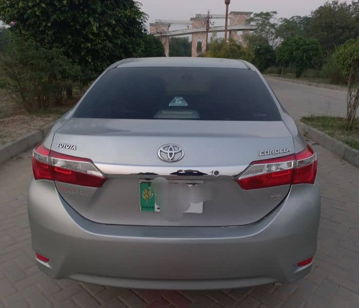 Toyota Corolla GLI 2015 18