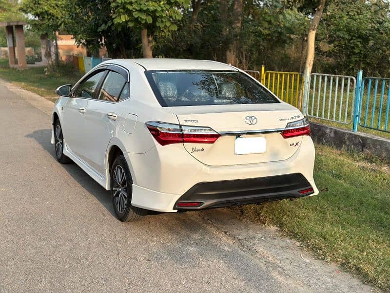 Toyota Altis Grande 2022 5