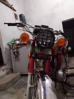 yamaha100