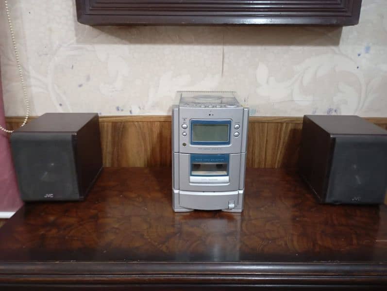 JVC Bookshelf music system 1