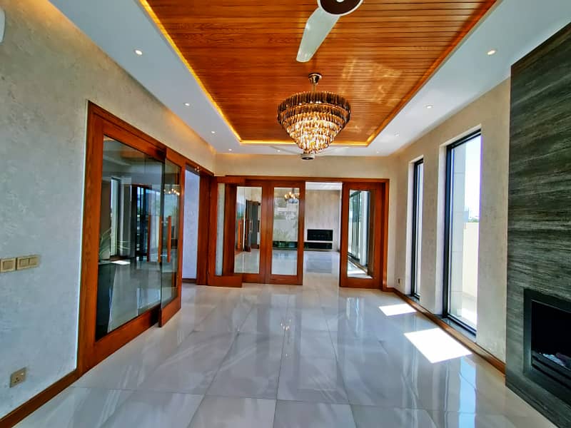 1 Kanal Full House Available For Rent in DHA Phase 7 | Ideal Location 1