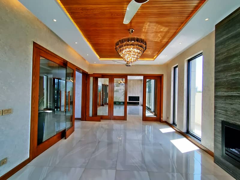 1 Kanal Full House Available For Rent in DHA Phase 7 | Ideal Location 2