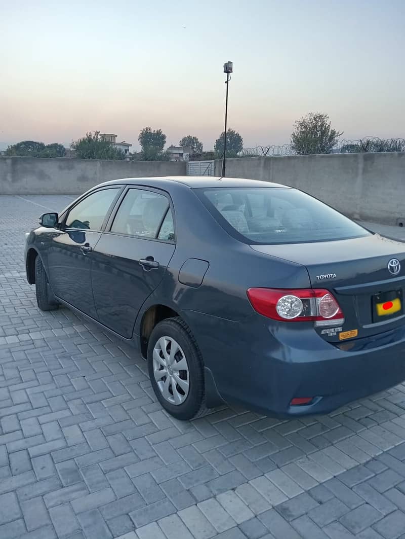 Toyota Corolla GLI 2013 5