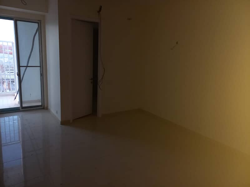 3 bed DD Apartment For Sale Rao Israr Heights Gulistan e Jauhar block 13 2