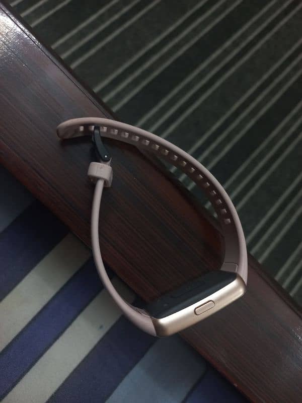 huawei band 6 used a little bit 1