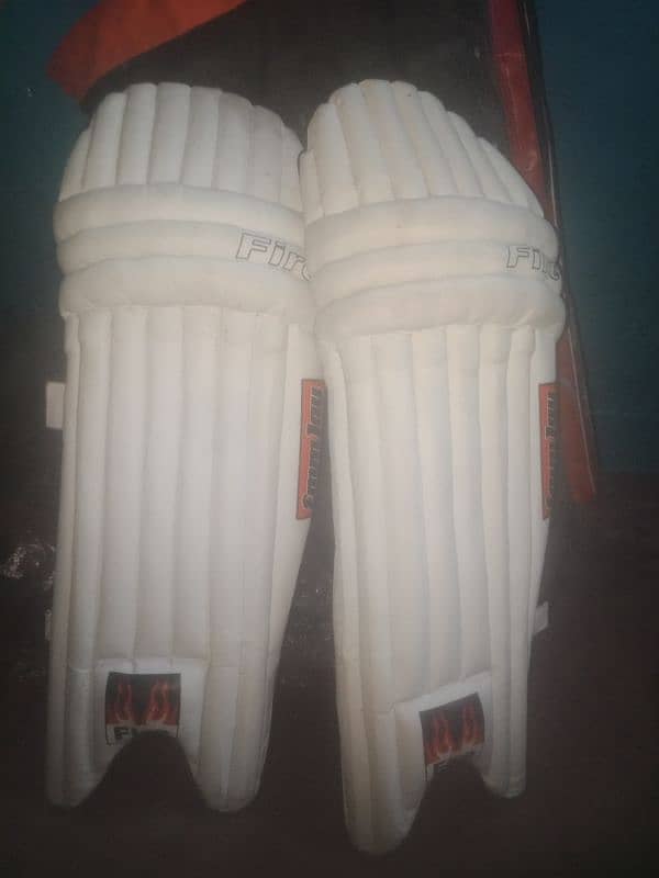 cricket kit like new condition 1