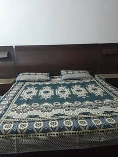 king size bed n side tables for sale in good condition