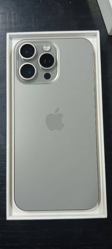 iPhone 15 pro max 256GB 4