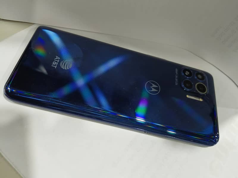 Motorola One 5G 1