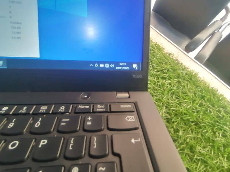 Lenovo x390 i7 8th gen with 16 GB RAM 13