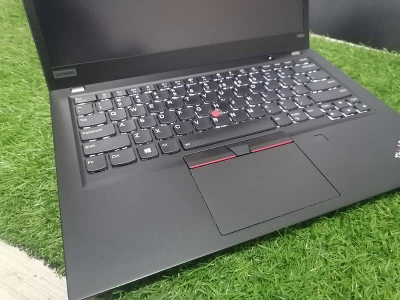 Lenovo T490s i7 8th gen with 16 GB RAM ddr4 0