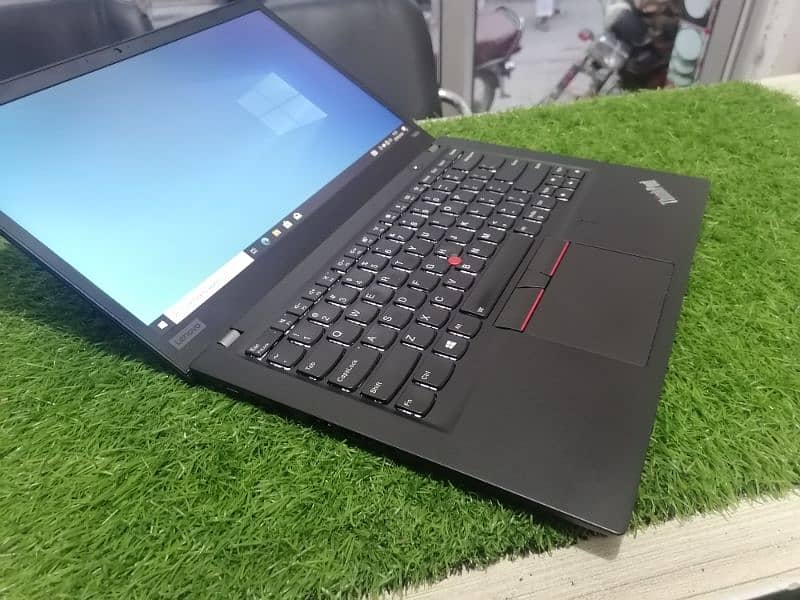 Lenovo T490s i7 8th gen with 16 GB RAM ddr4 1