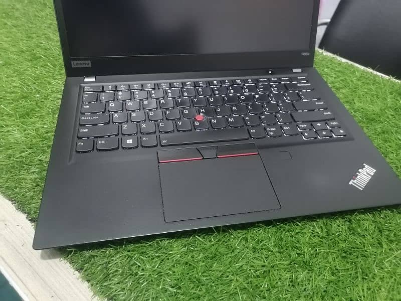 Lenovo T490s i7 8th gen with 16 GB RAM ddr4 3