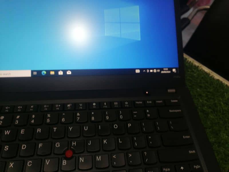 Lenovo T490s i7 8th gen with 16 GB RAM ddr4 7