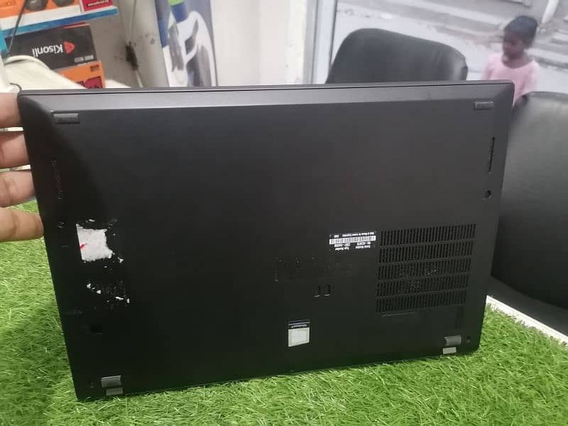 Lenovo T490s i7 8th gen with 16 GB RAM ddr4 10