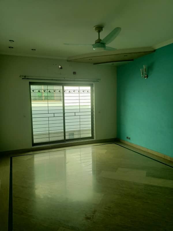 1 kanal VIP upper portion for rent in pcsir phase to near ucp Yasir borast 3