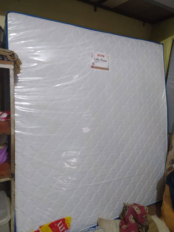 Mattress for sale (New condition 10/10) 2