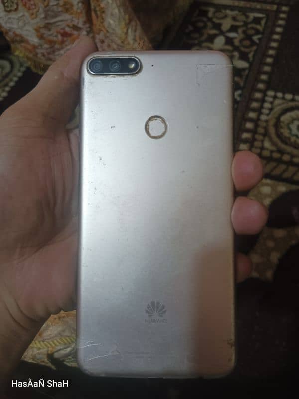 Huawei Y7 Prime 4