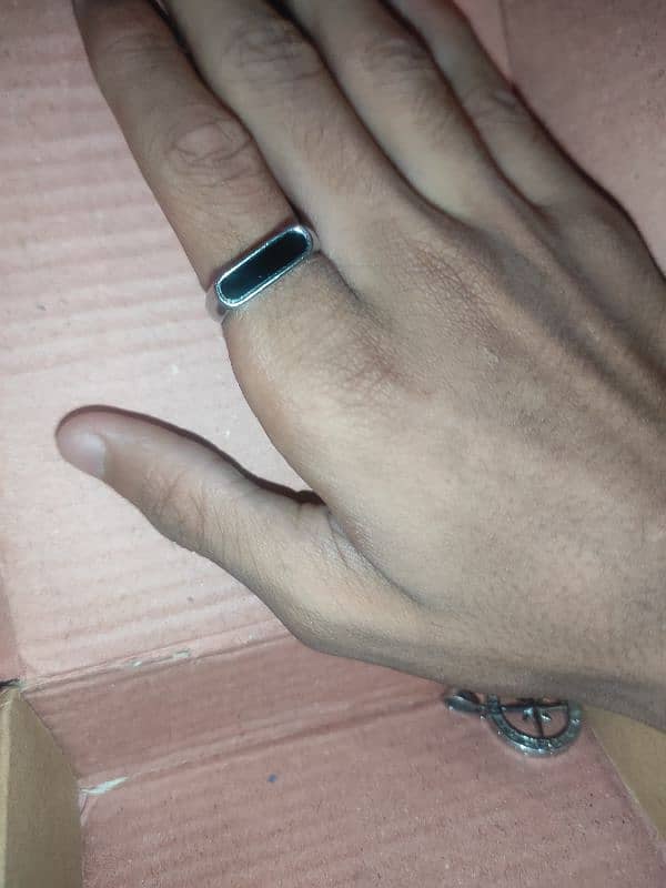 BLACK AND SILVER IGNOT RING 0