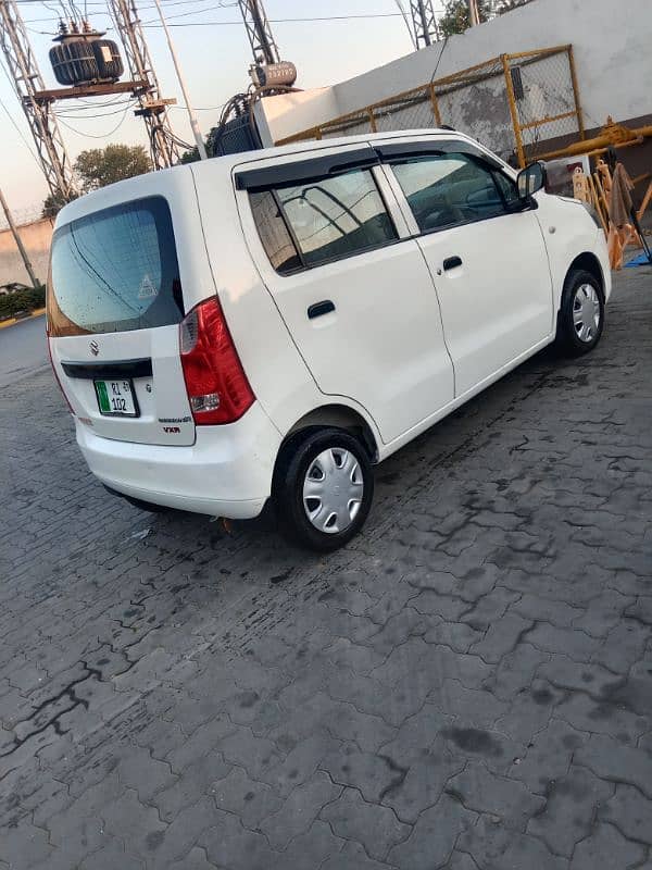 Suzuki Wagon R 2018 4