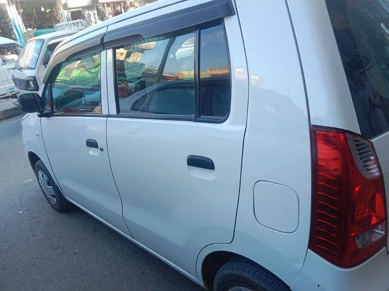 Suzuki Wagon R 2018 8