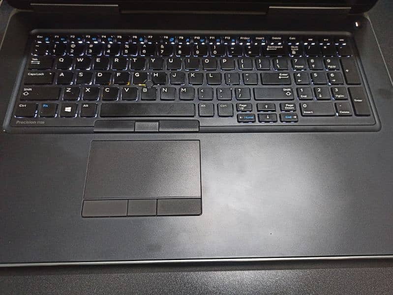 DELL Precision 7720 4