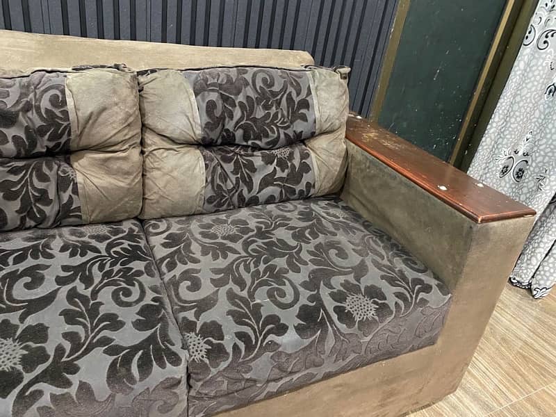 3 seater sofa 1